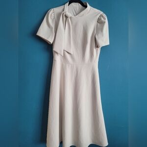 Chic Cream Long Sleeve Dress with Bow